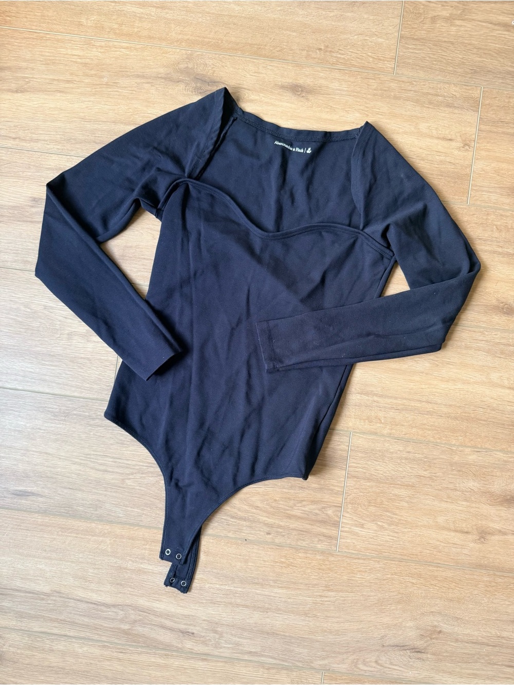 Abercrombie & Fitch Black Long-Sleeve Sweetheart Bodysuit